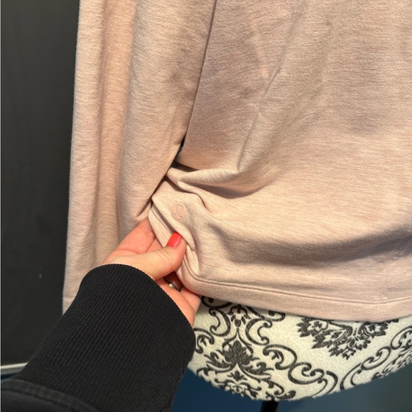 Lululemon Twist Front Long Sleeve Top – Size 6 – Blush Pink - Picture 4 of 6